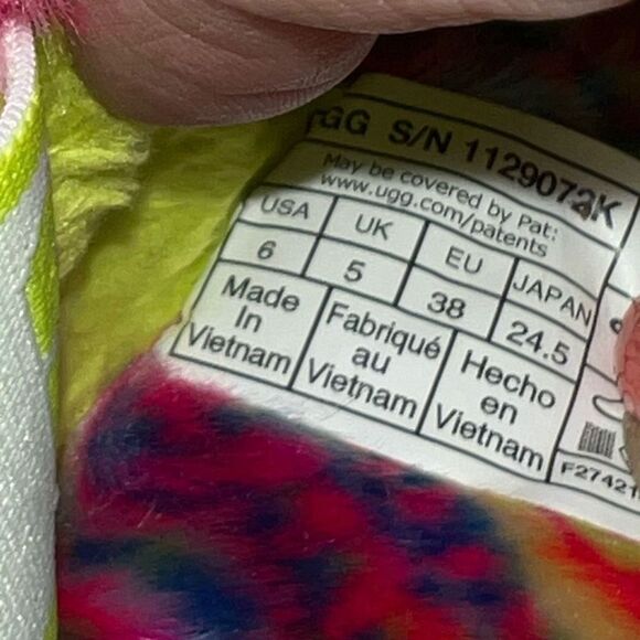 Ugg Fluff Yeah Pixelate Multicolor Slipper - Picture 8 of 9